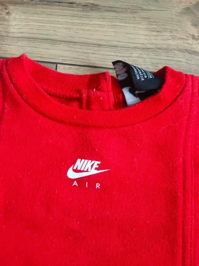 Pull rouge Nike garçon 18 mois - photo numéro 2