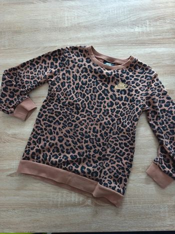 Pull léopard Nike 6-7ans (116-122)