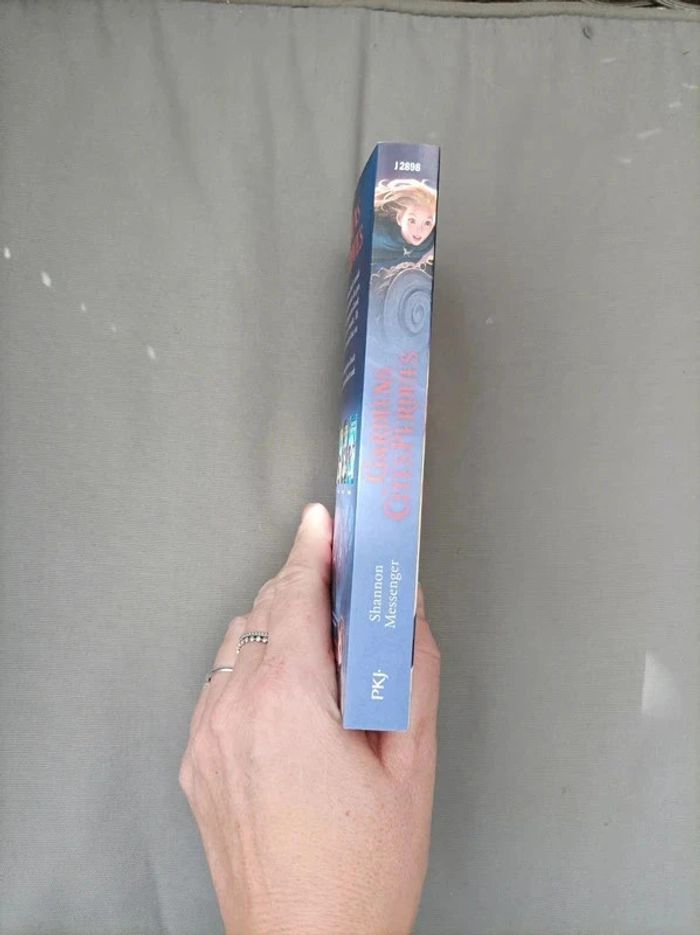 Livre " gardiens des cités perdues" neuf - photo numéro 2