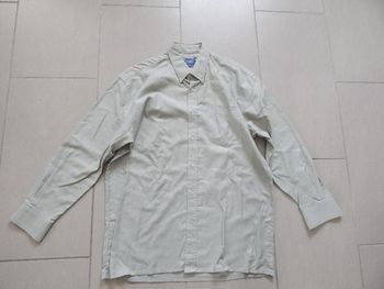 Chemise manches longues T4 vert très pale
