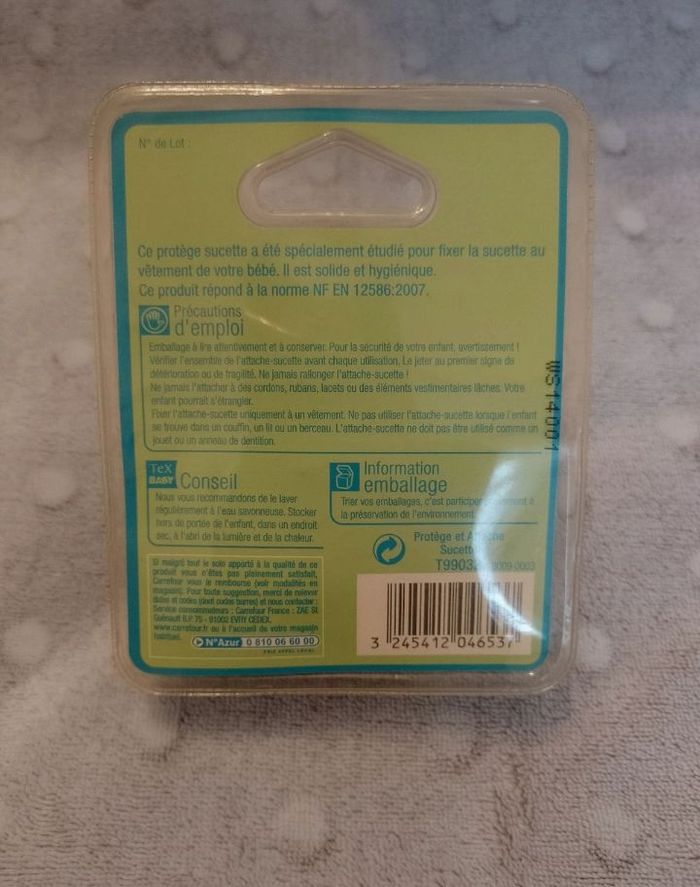 Protège et attache sucette - photo numéro 2
