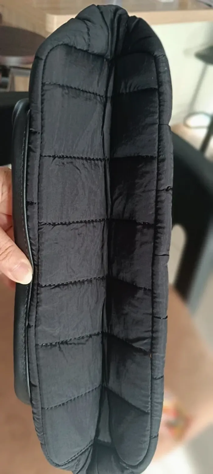 Sac matelassé avec bandoulière noir - photo numéro 3