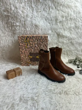 Paire de bottes camel taille 27 Stones and Bones