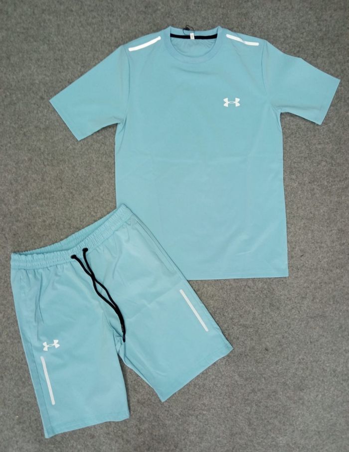 Short et t-shirt - photo numéro 2