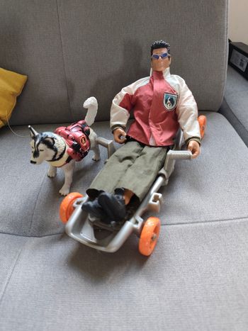 Action man avec chien 