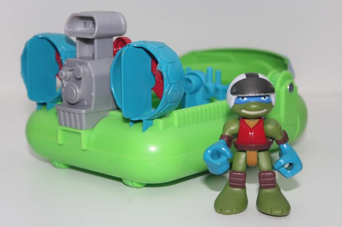 Figurine Léonardo + Véhicule Bateau Hydroglisseur -  TMNT - photo numéro 5