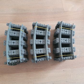 Lot de 30 rails courbés (virage) pour train et tramways Lego