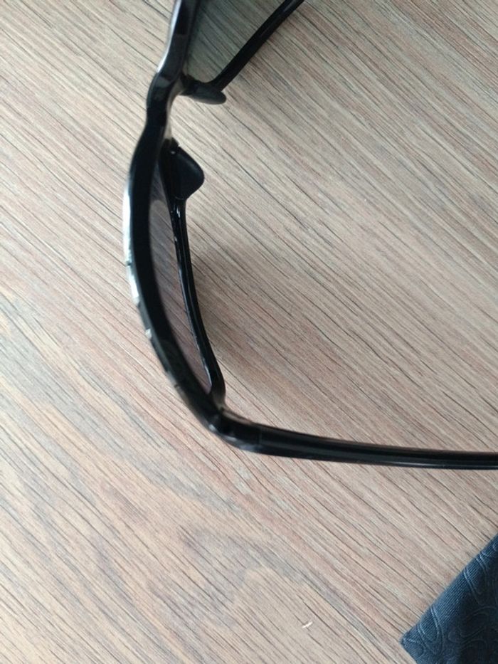 Lunettes Oakley femme neuves - photo numéro 5