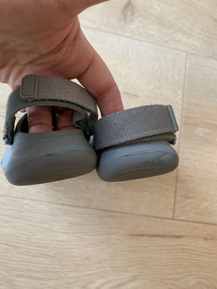 Sabot plage 22 kiabi - photo numéro 3