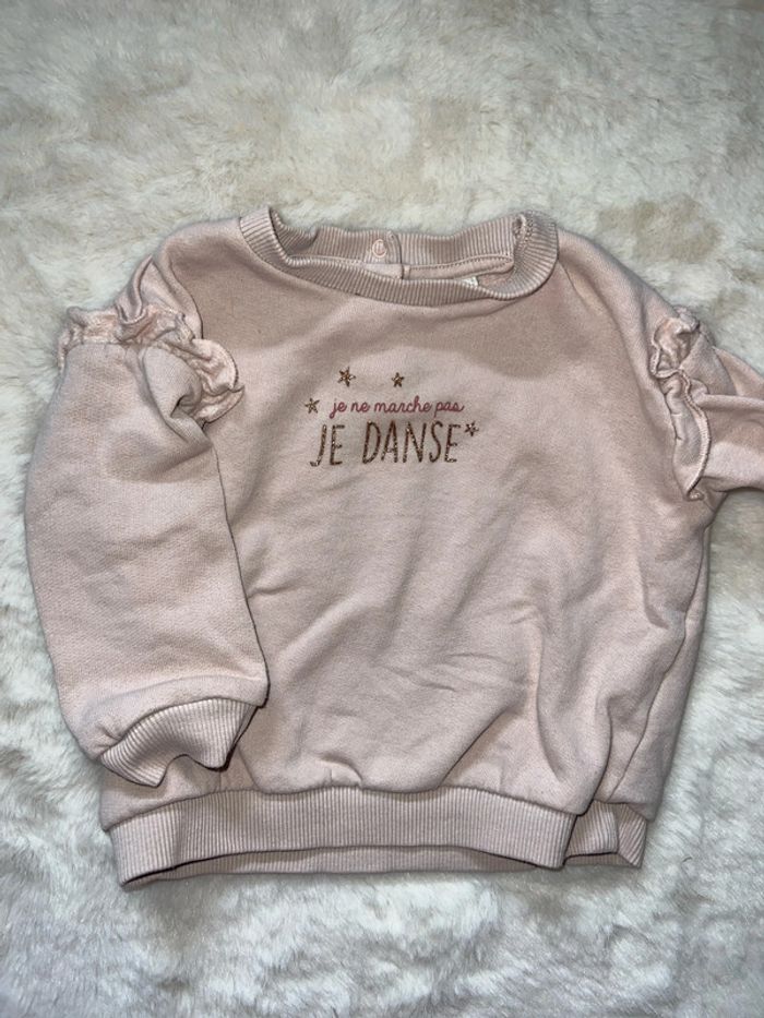 Pull lège 9 mois