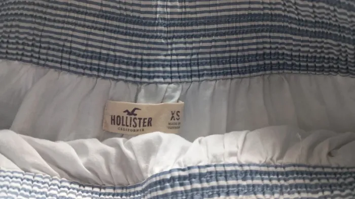 Jolie jupe Hollister - photo numéro 4