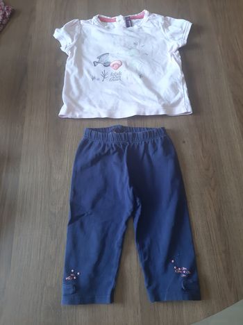 Ensemble leggins bleu marine et t-shirt rose