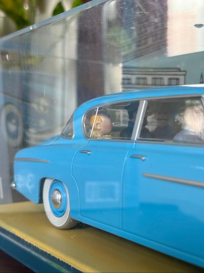 Tintin - La Voiture des Interprètes (1:24) - photo numéro 4