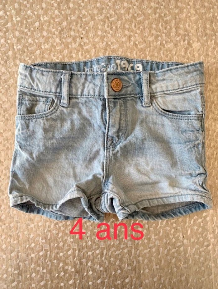 Short 4 ans