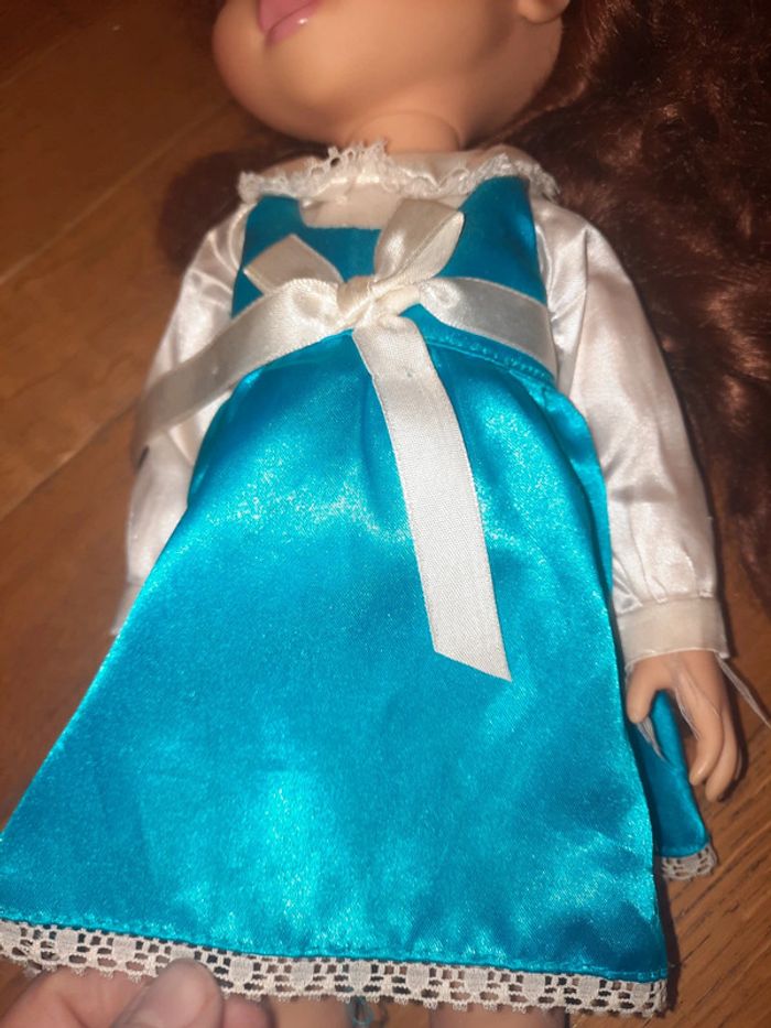 Poupee aminator disney store belle - photo numéro 4