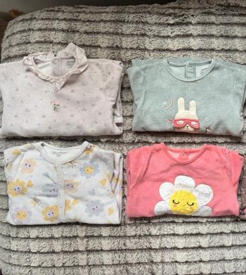 lot 4 pyjamas 1 pièce 24 mois fille