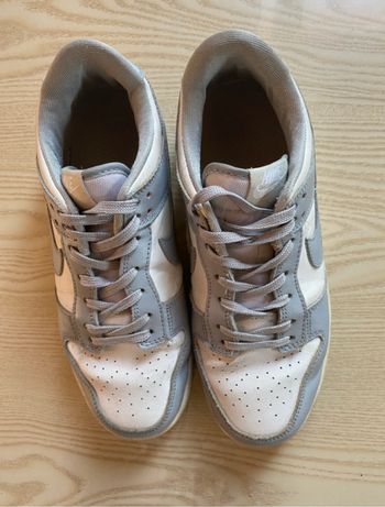 Baskets taille 40 grises et blanches nike