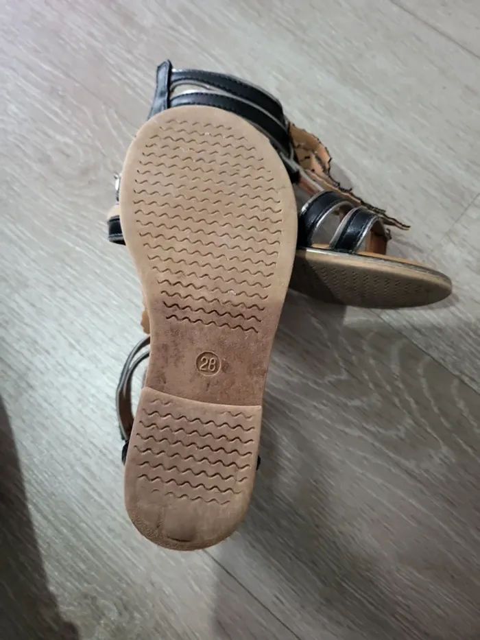 Sandalettes taille 28 - photo numéro 3