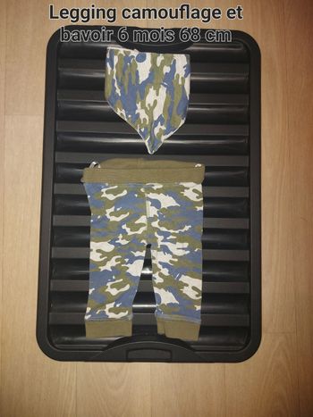 Legging camouflage et bavoir 6 mois 68 cm