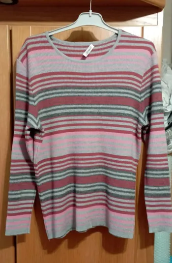 Pull femme taille 52 Damart