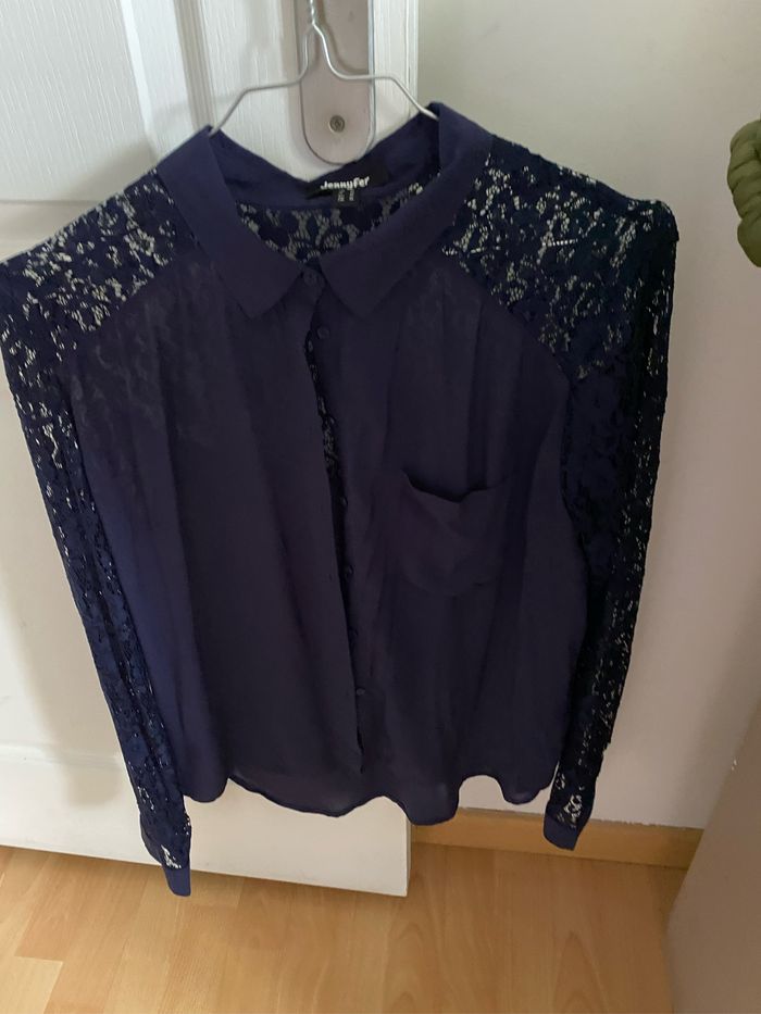 Chemise dentelle manches longues