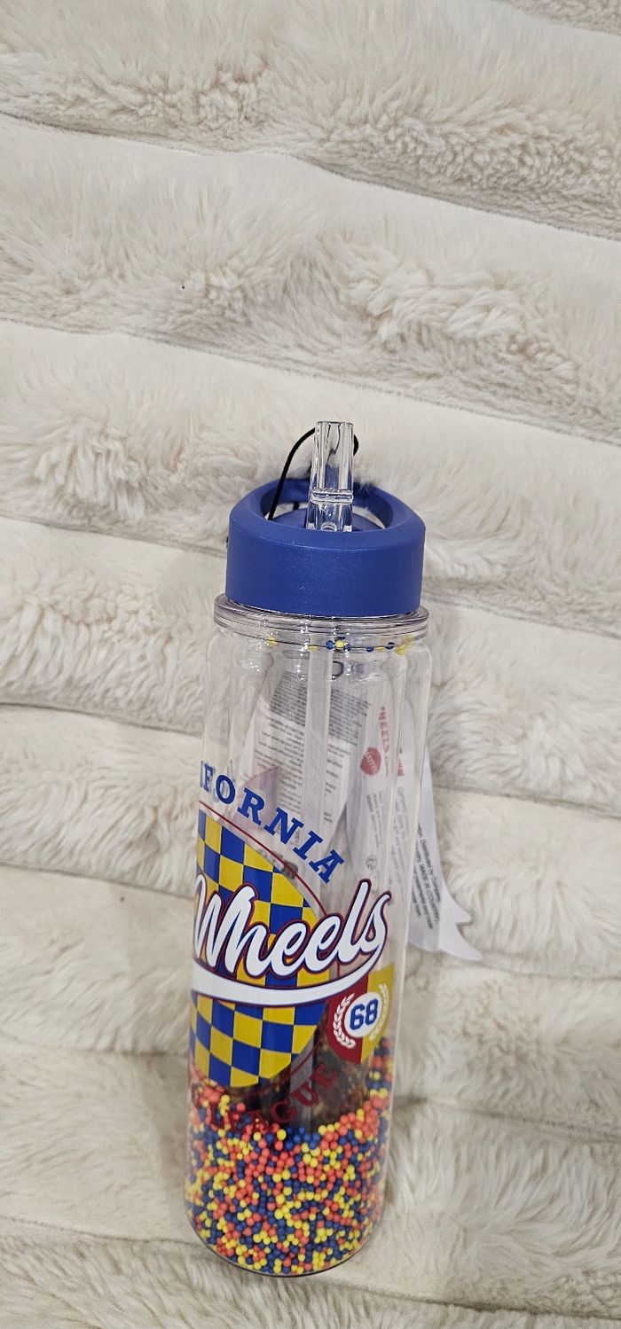 Magnifique Gourde Hotweels Mattel 2025 Neuve - photo numéro 6