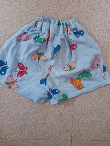 Un short avec des papillons 6 ans