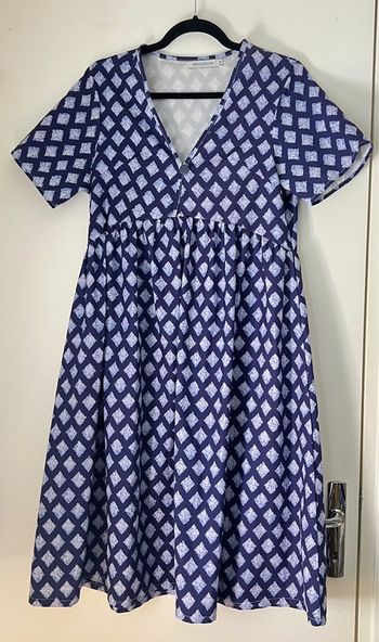 Robe fluide  col V imprimée Taille M