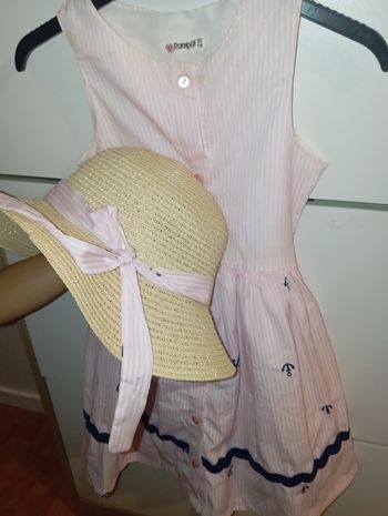 robe+chapeau fille 6 ans quasi neuf