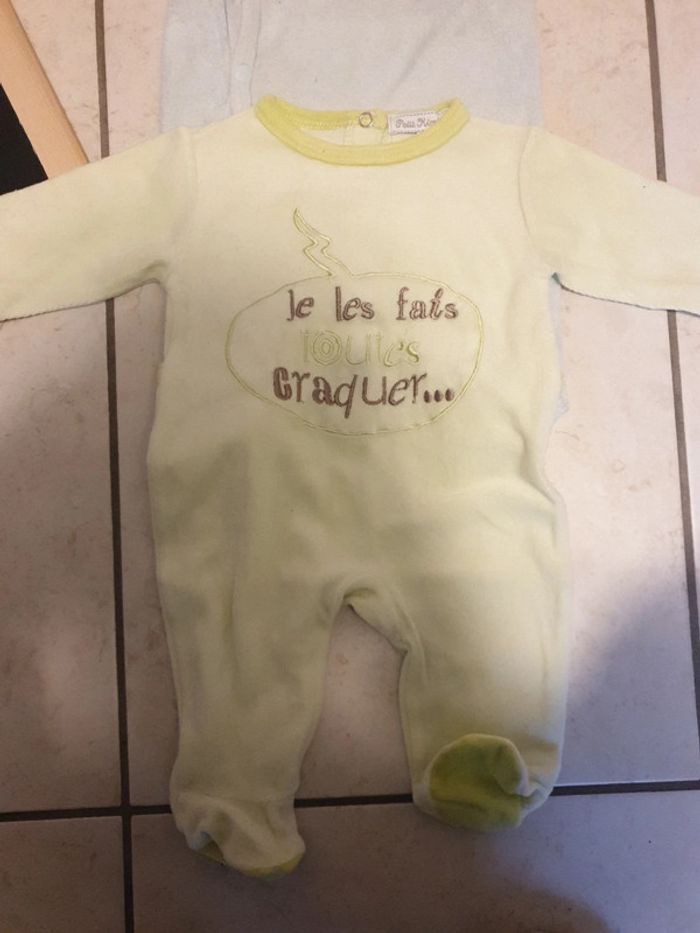 Lot de deux pyjamas a mois - photo numéro 2