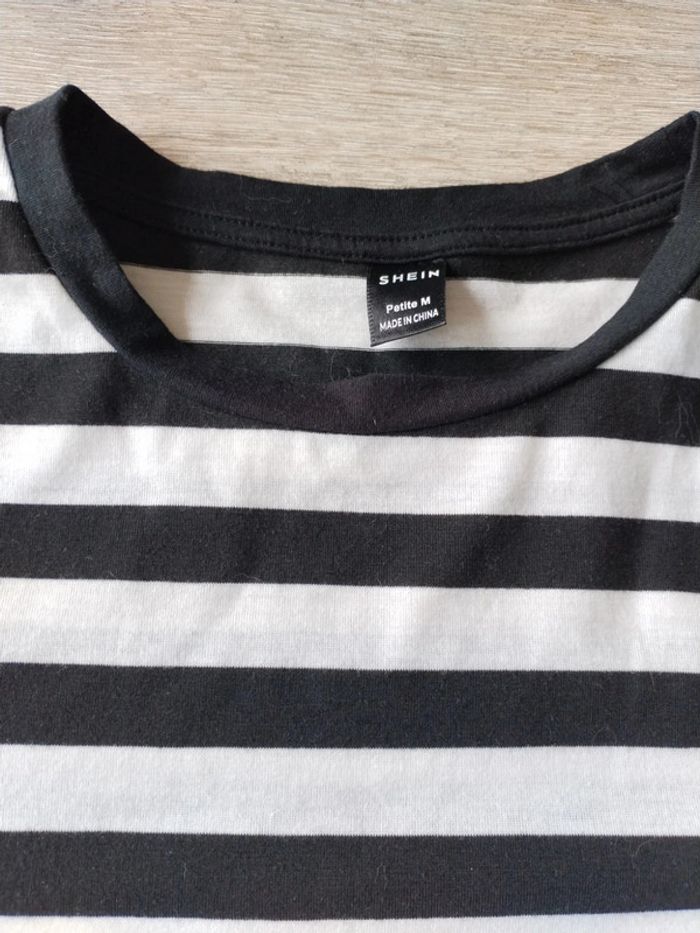 T-shirt court taille m - photo numéro 2