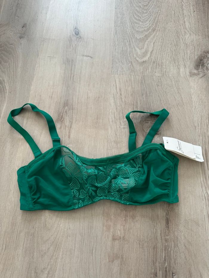 Soutien gorge neuf Simone perele taille 2 couleur verte