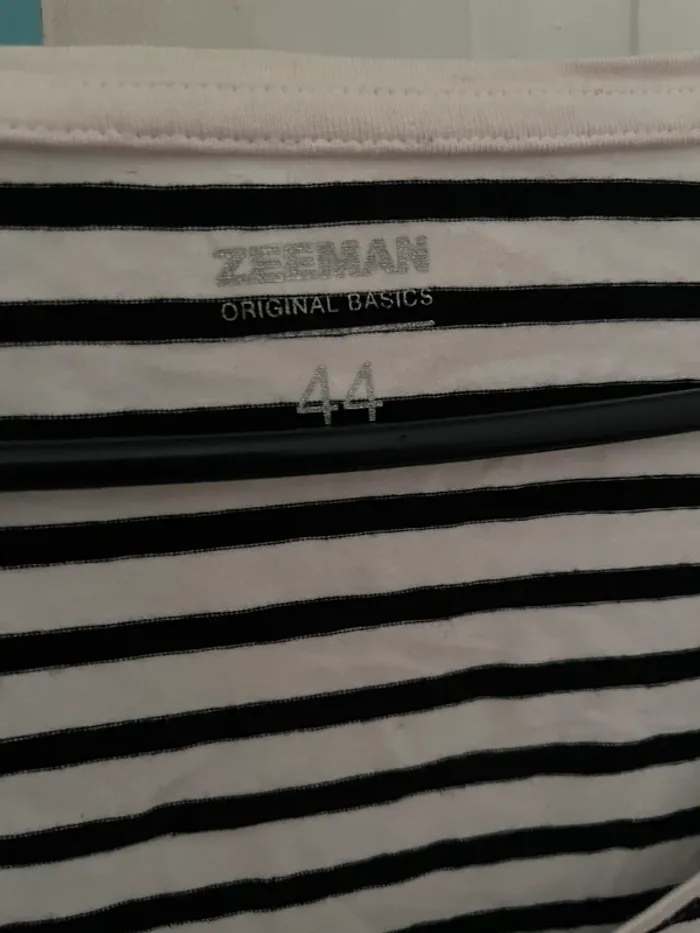 T-shirt Zeeman taille 44 - photo numéro 2