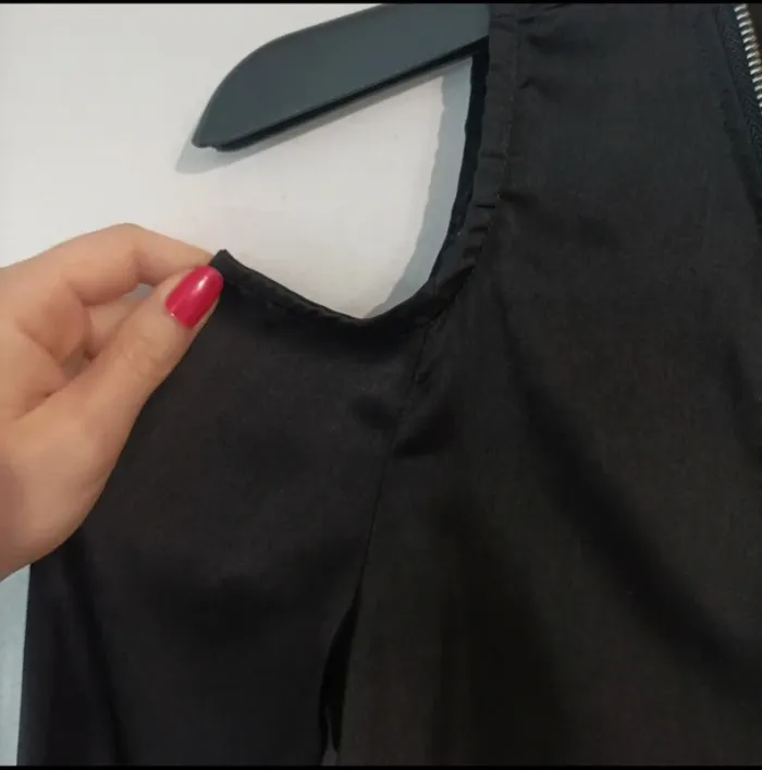 Blouse décolletée Mim taille 36 🩵 - photo numéro 3