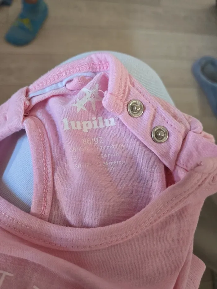 T-shirt bébé taille 12/24mois - photo numéro 3