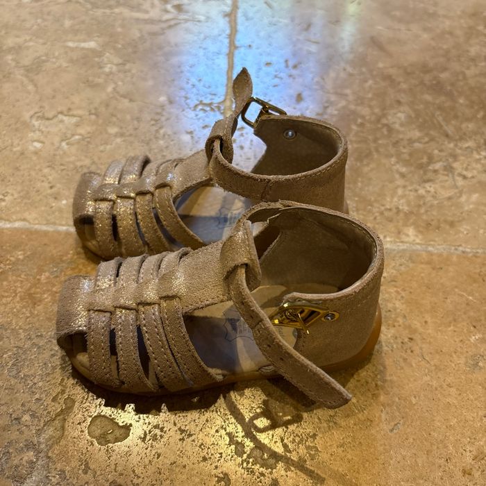Sandales filles taille 21