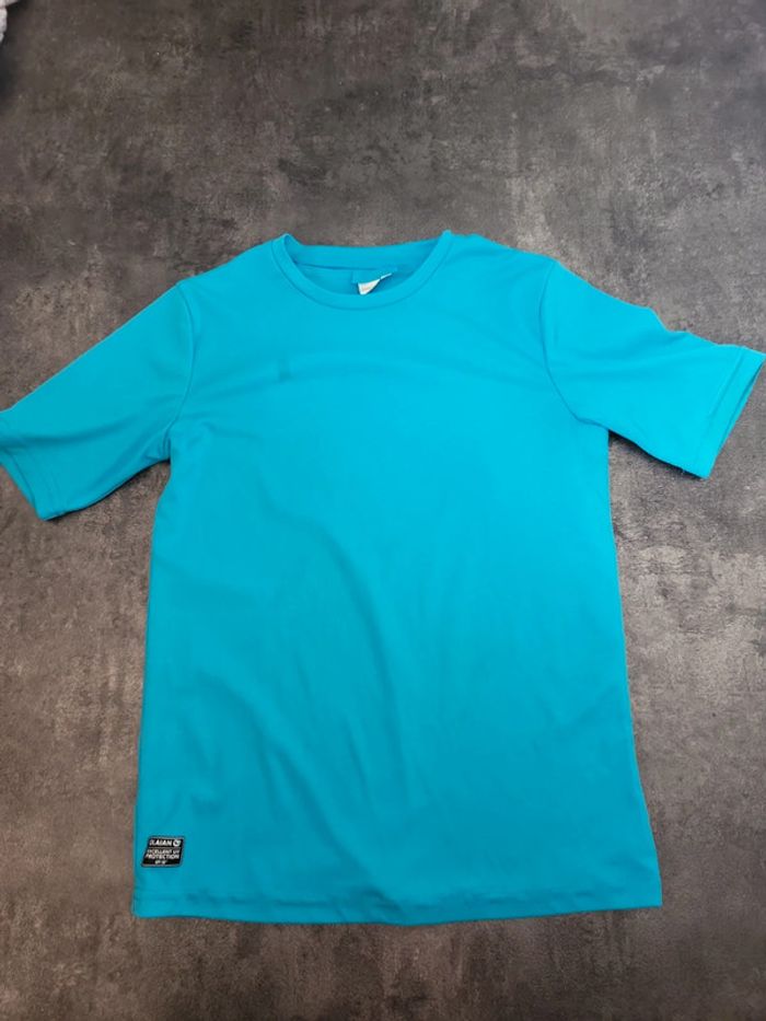 T-shirt anti uv garçon 10-12 ans bon état