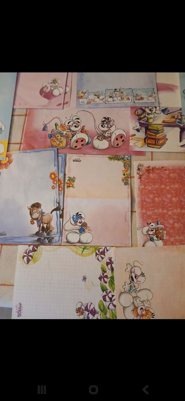 Lot classeur et 40 feuilles didll - photo numéro 4