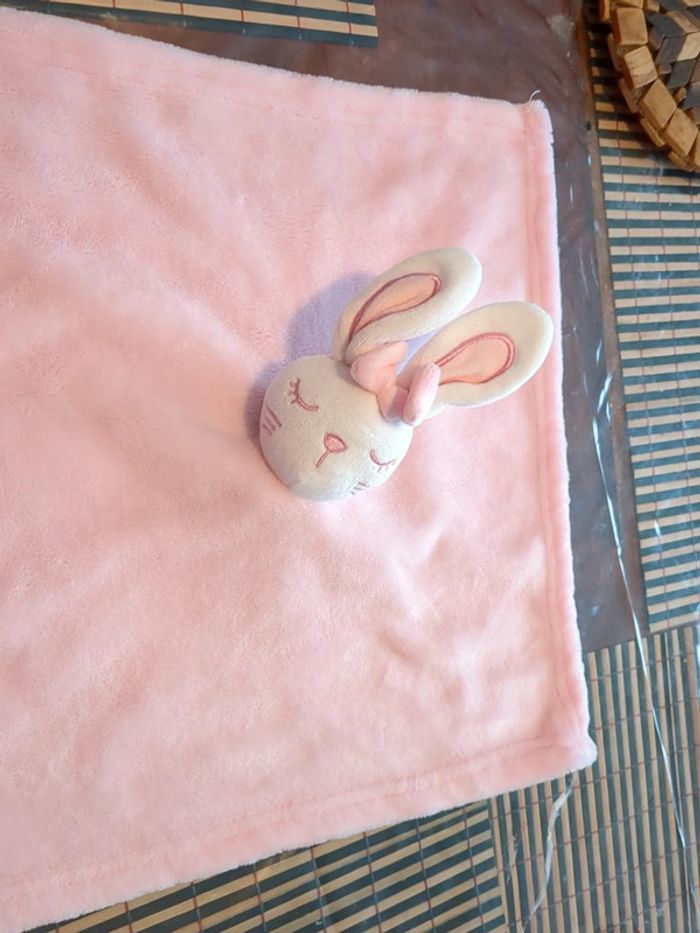 Doudou lapine rose - photo numéro 3