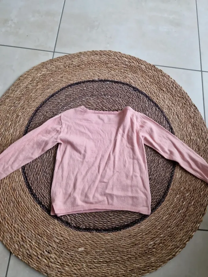 Joli pull rose Kiabi fille taille 4 ans - photo numéro 2