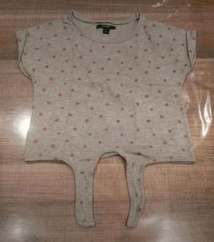 T-shirt noué à étoiles dorées Kiabi 5 ans