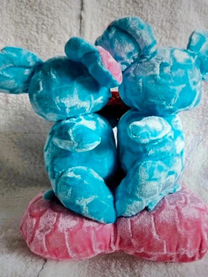 Peluche de deux souris sur un cœur 🫶 - photo numéro 2