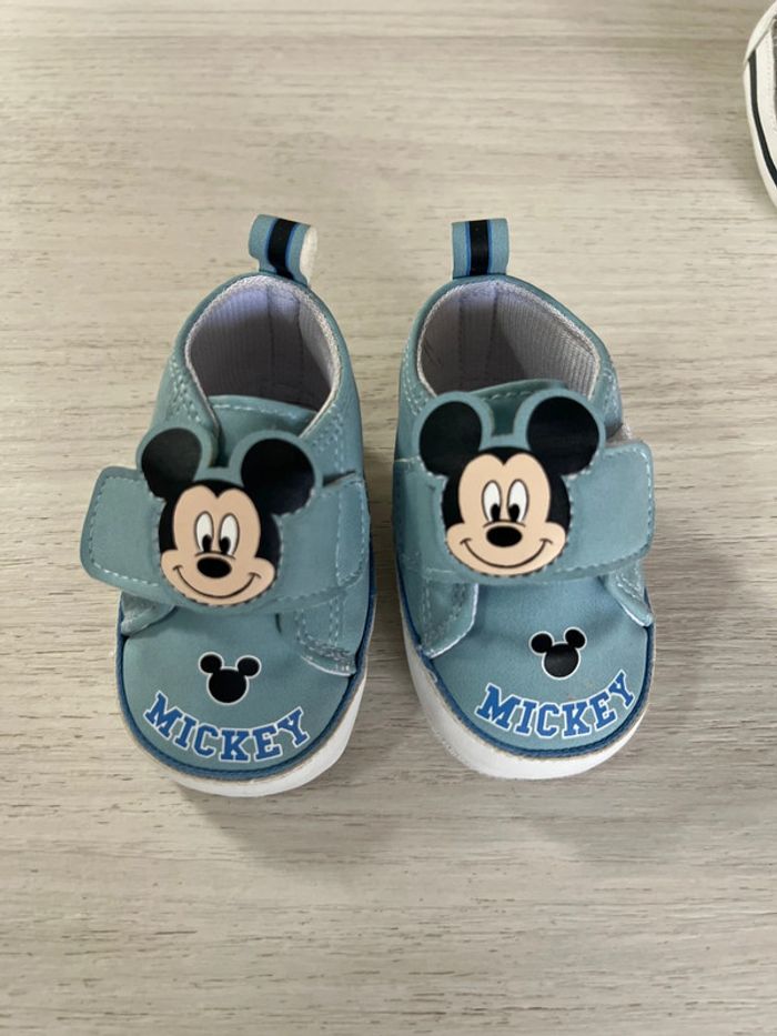 Lot 6 paires de chaussons bébé 0/6 mois - photo numéro 3