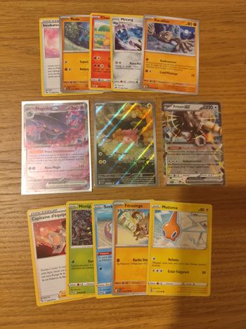 Lot cartes Pokémon à 10 euros 3 ultra rares et 10 cartes neuves et officielles ex AR Pohm