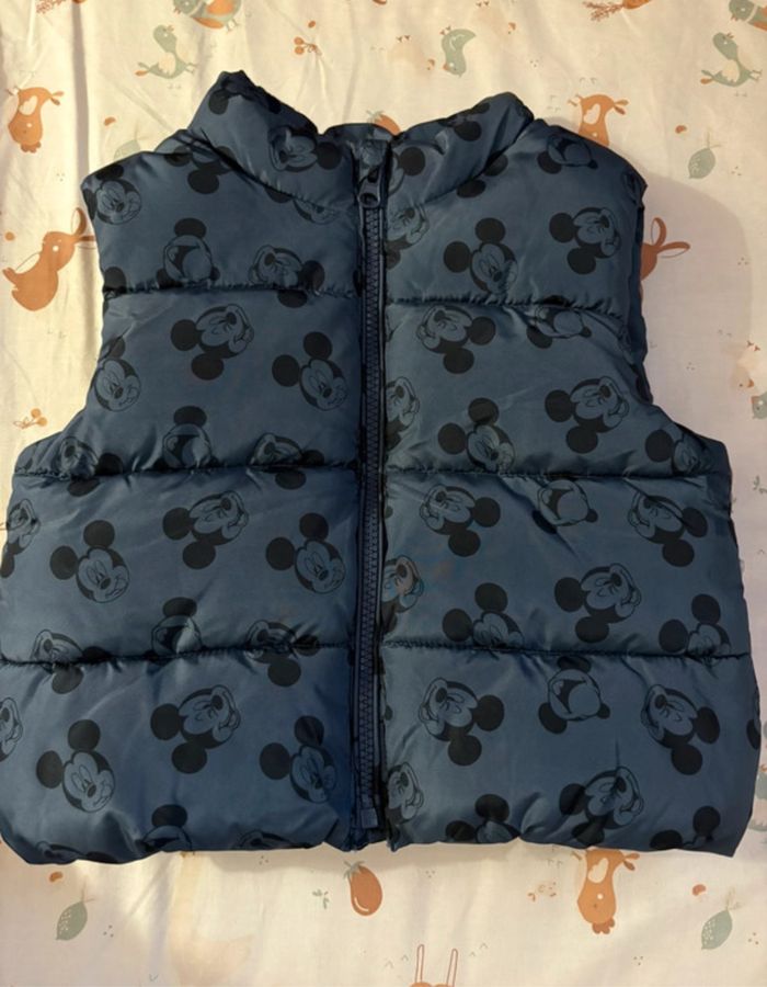 Doudoune sans manches, intérieur polaire, en excellent état, marque Kiabi.