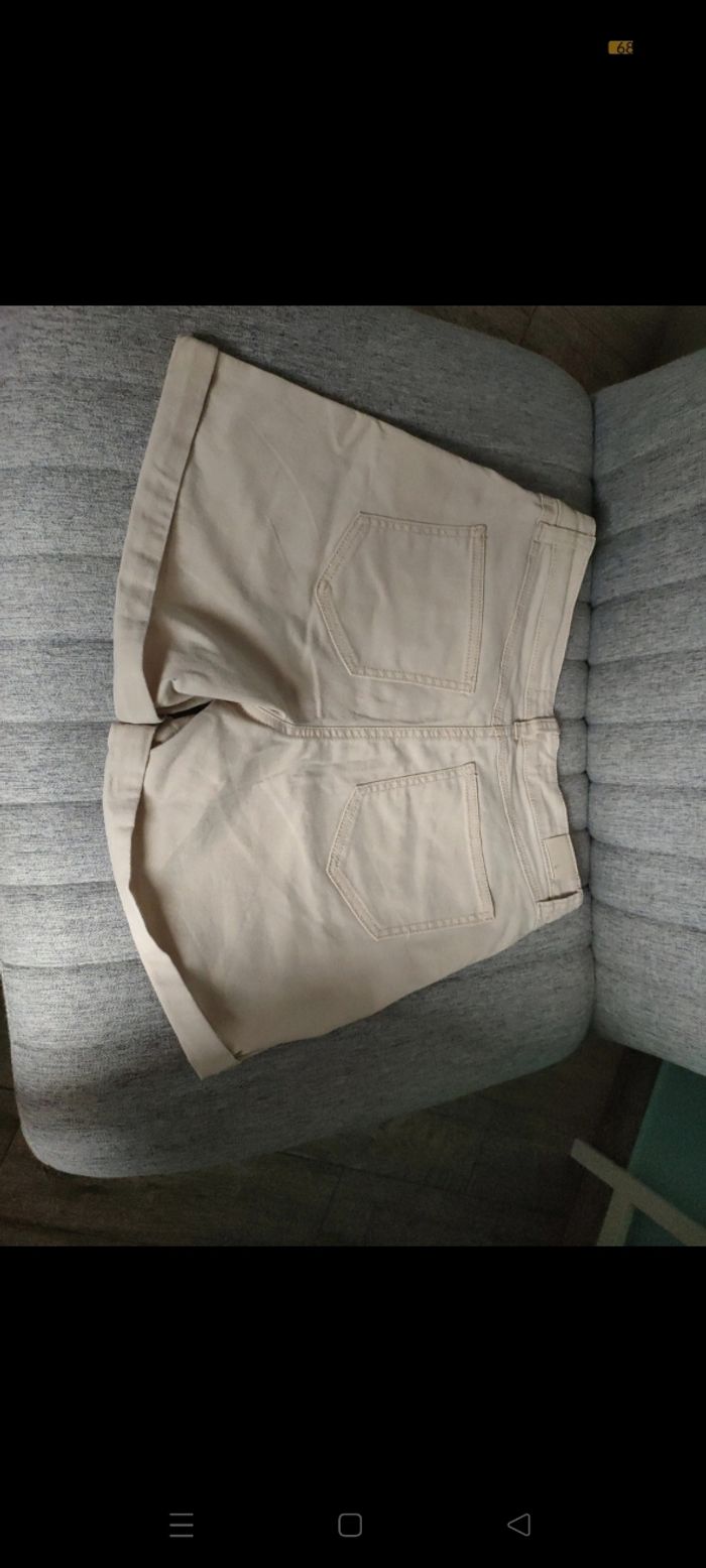 Short beige - photo numéro 3