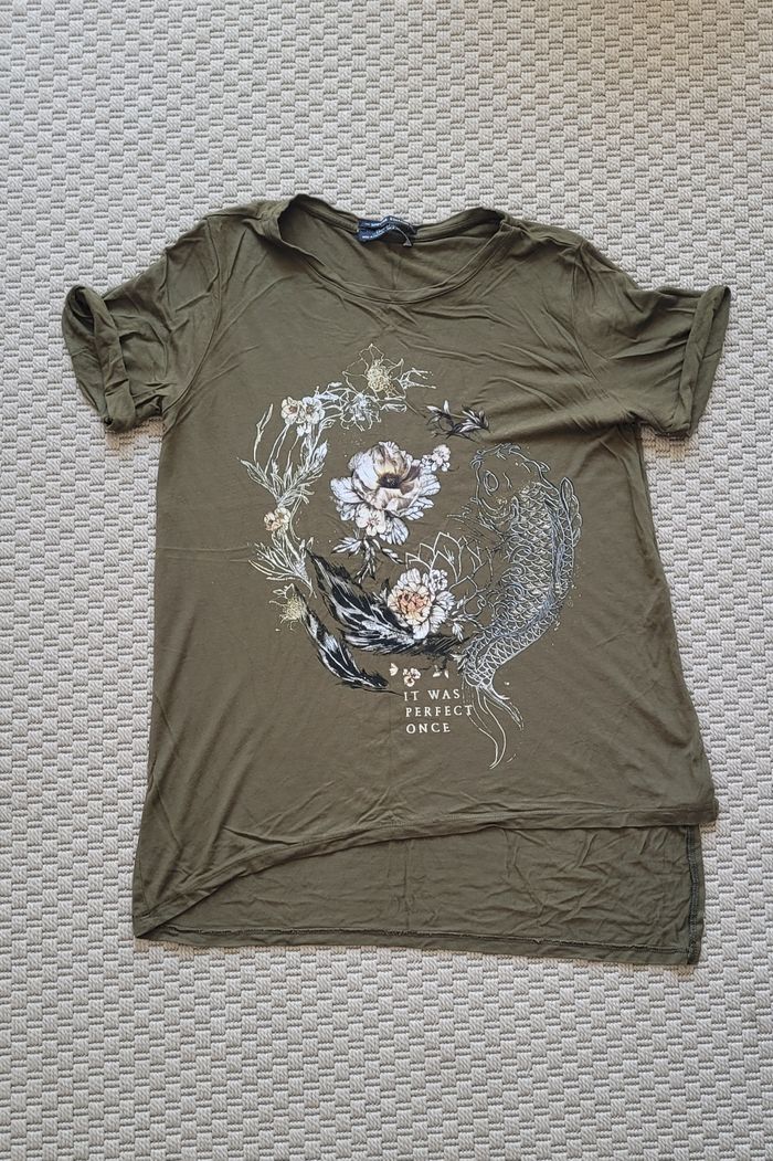T-shirt taille M Très bon état - photo numéro 2