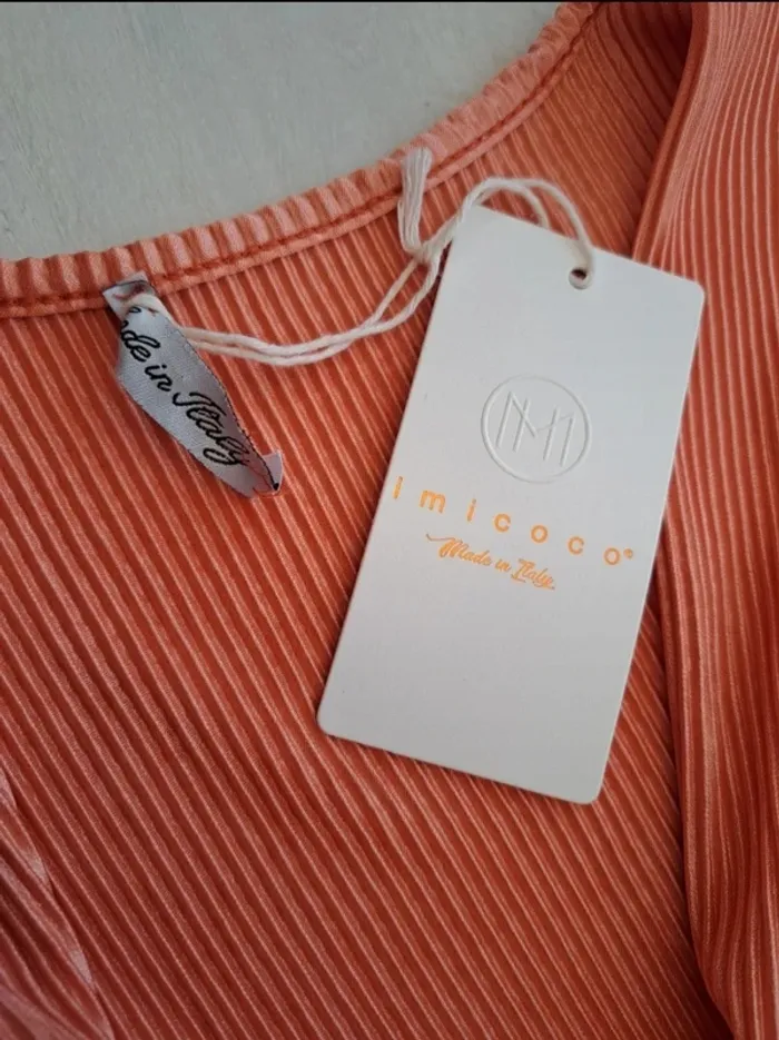 Robe Imicoco Made in Italy - neuf etiquette - taille unique - décolleté V plongeant - corail - photo numéro 3