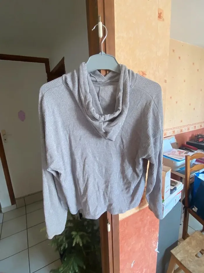 Pull Kiabi femme • Taille 42 • Douceur & style au rendez-vous 🌸 - photo numéro 3