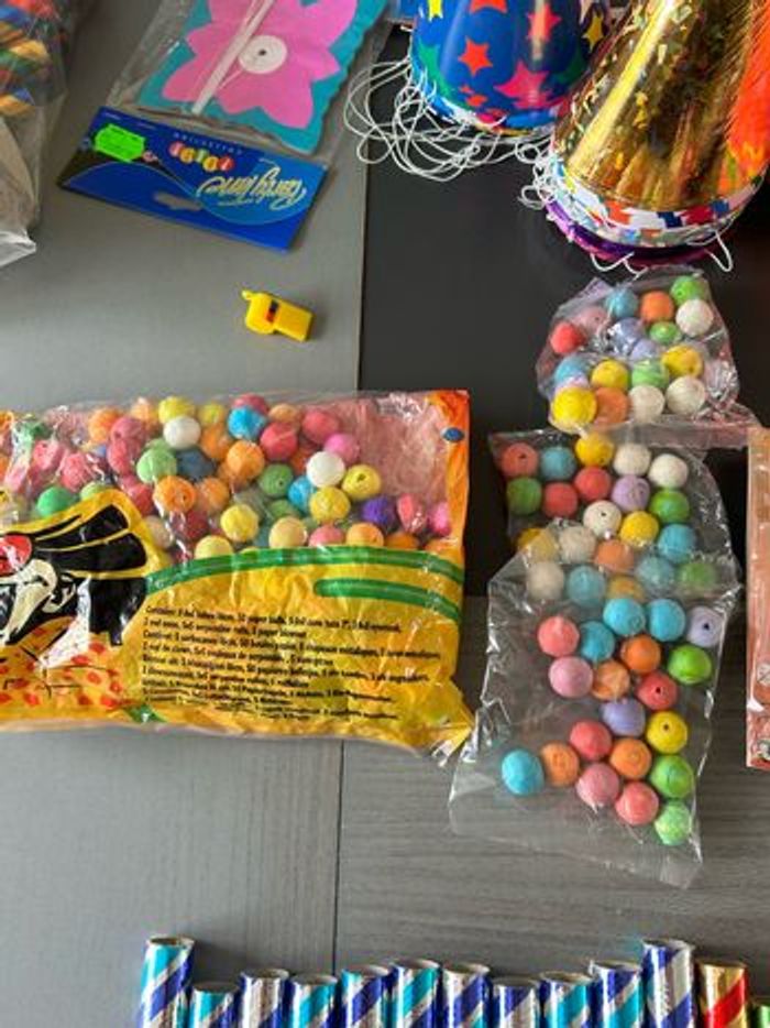 Gros lot de cotillons - photo numéro 7